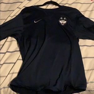 Nike UCONN Men’s medium long shirt